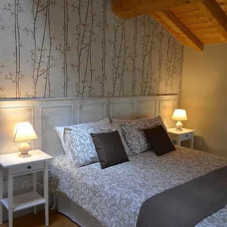 ベッド・アンド・ブレックファスト La Nel Frutteto Rovereto sulla Secchia